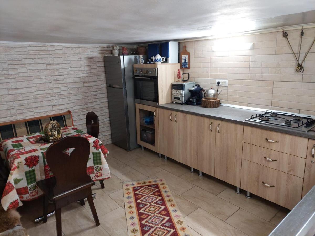 Вілла Family House Буштені Екстер'єр фото